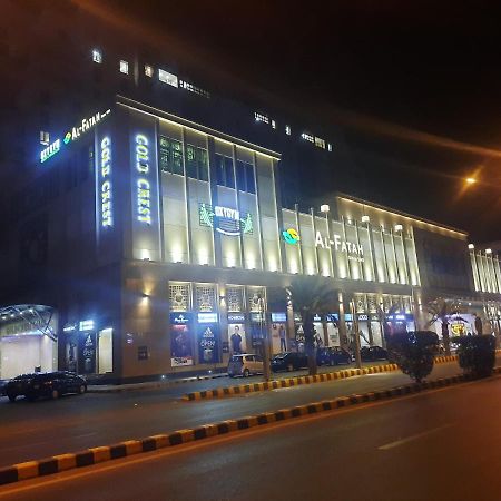 Gold Crest - Luxury Hotel Serviced Apartments Dha Phase 4 Lahore By Lmy Luaran gambar