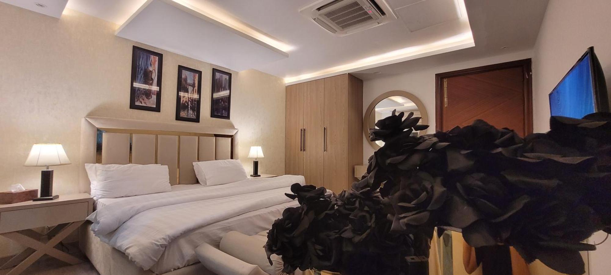 Gold Crest - Luxury Hotel Serviced Apartments Dha Phase 4 Lahore By Lmy Luaran gambar